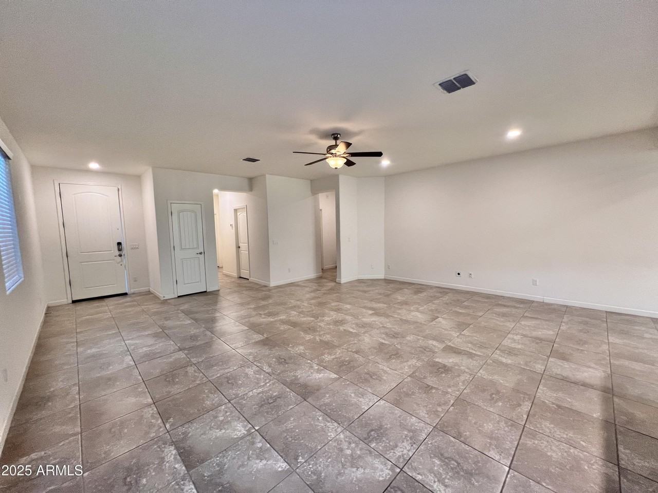 4123 E Roy Rogers Rd - Photo 5 of 43