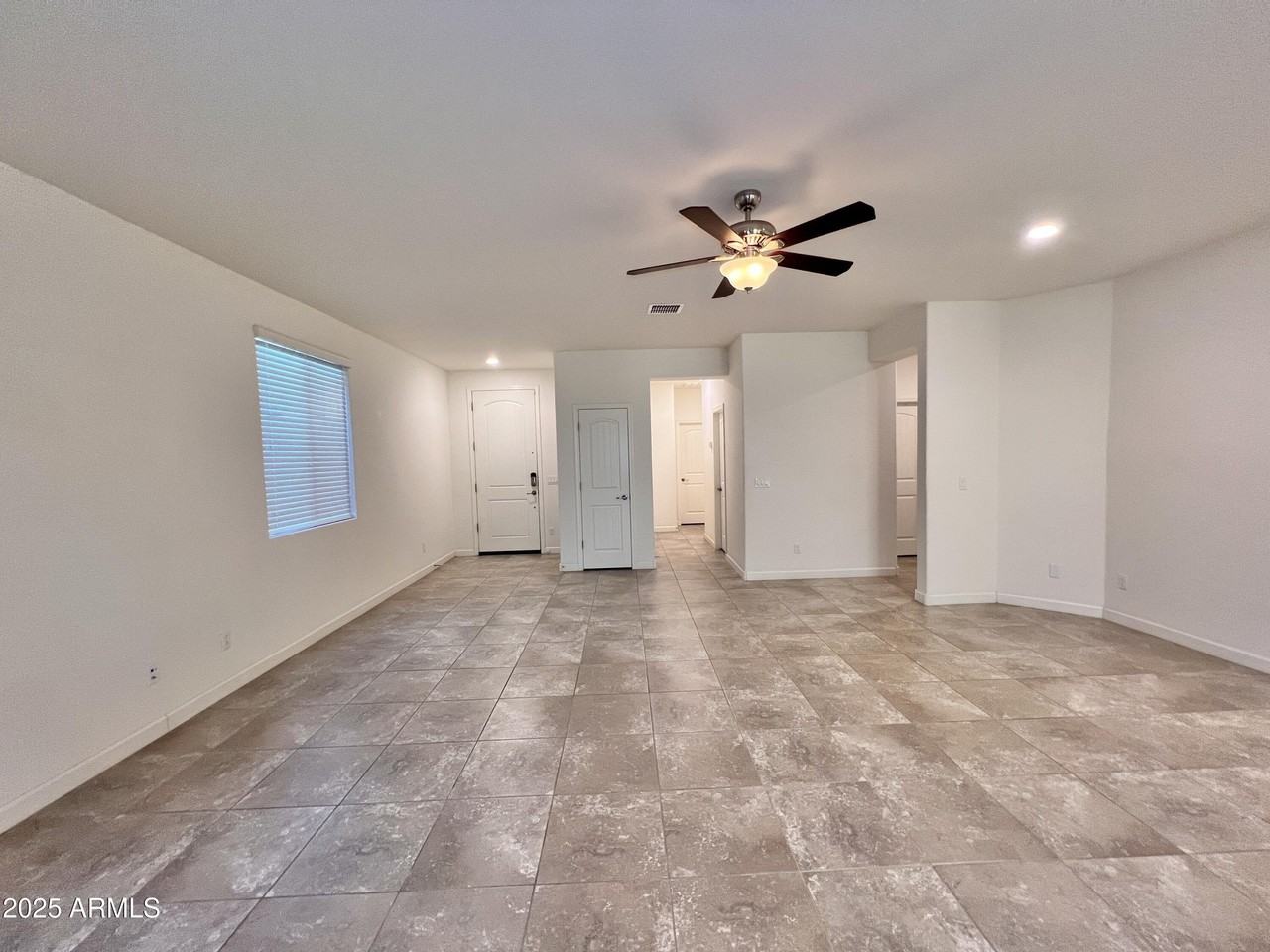 4123 E Roy Rogers Rd - Photo 6 of 43