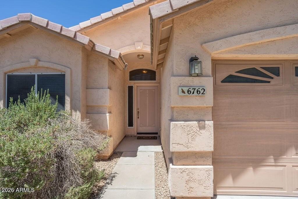 6762 W Del Mar Ln - Photo 2 of 29