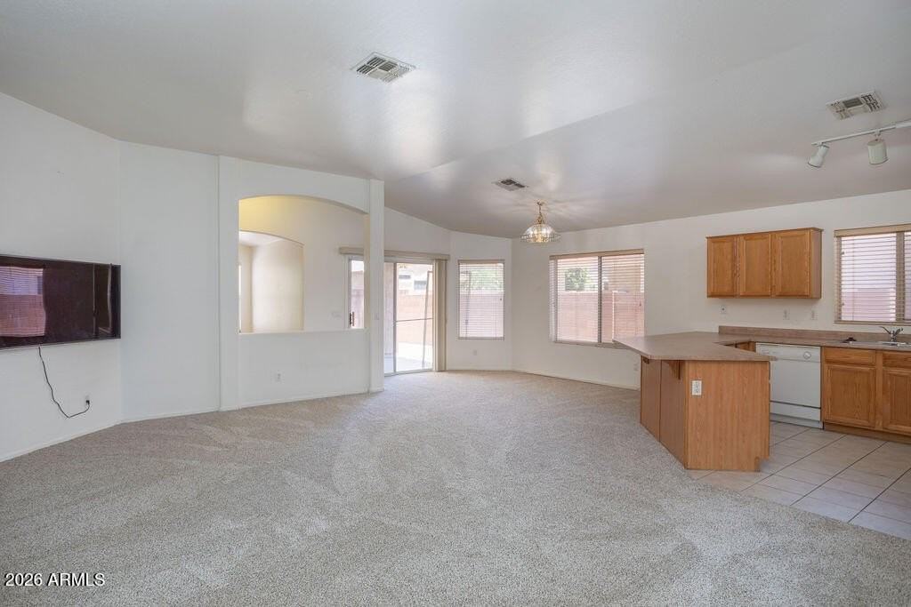 6762 W Del Mar Ln - Photo 5 of 29
