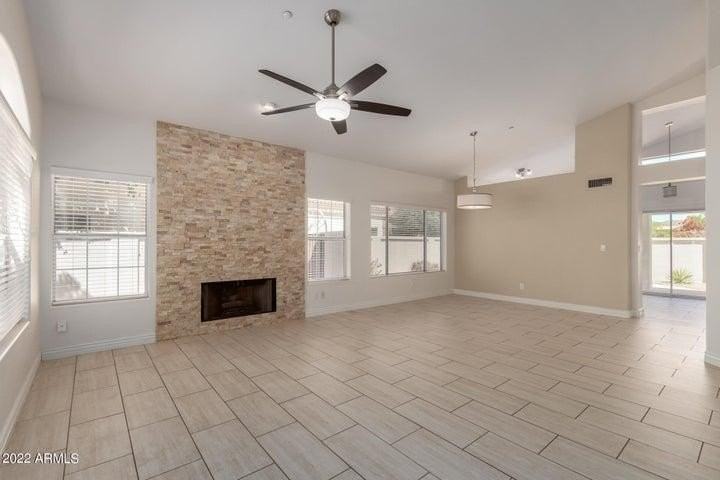 11838 E Carol Ave - Photo 5 of 41