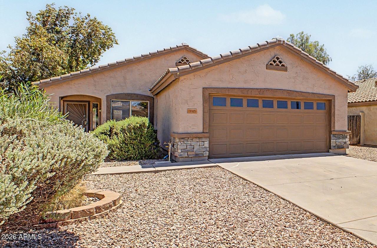 3311 E San Angelo Ave - Photo 3 of 26