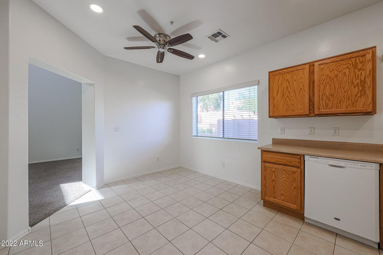 8940 W Olive Ave #70 - Photo 6 of 25