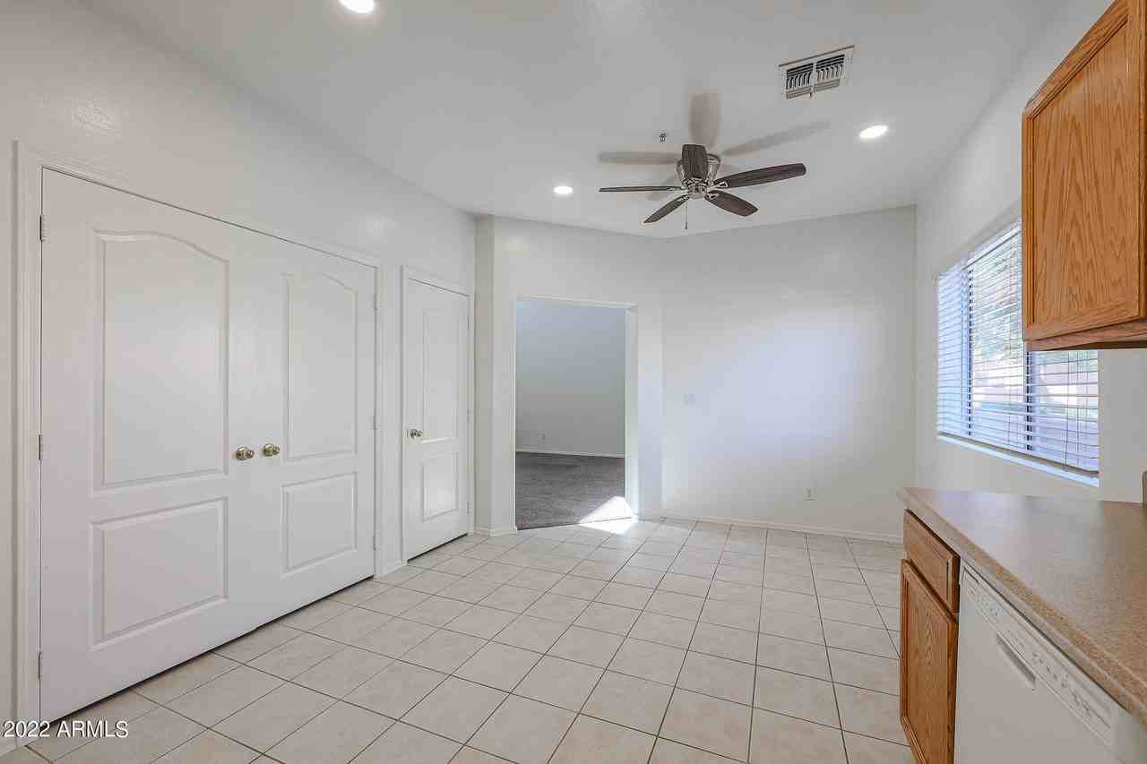 8940 W Olive Ave #70 - Photo 7 of 25