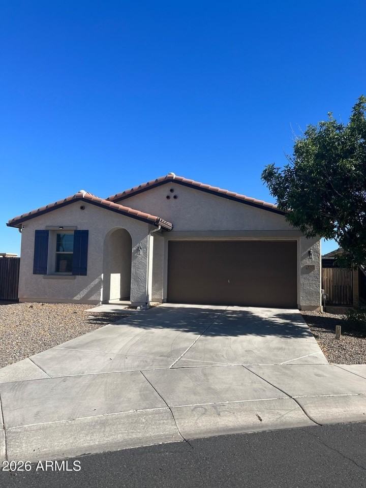 8503 W Peppertree Ln - Photo 2 of 39