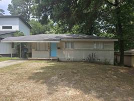 featured image of 111 Broadmoor Dr