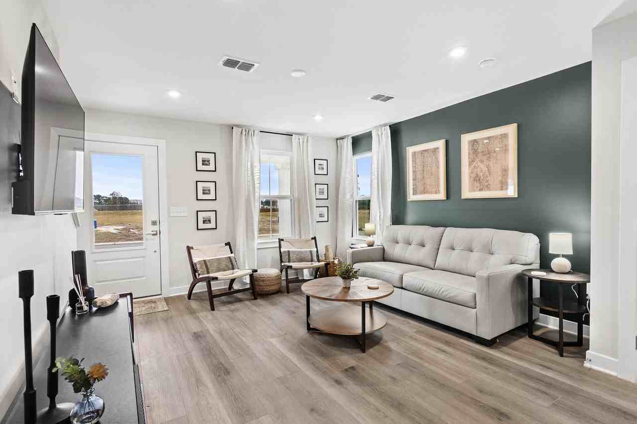 9016 Mabel Ct - Photo 7 of 40