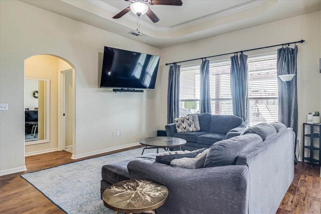 2242 Anacua St - Photo 5 of 39