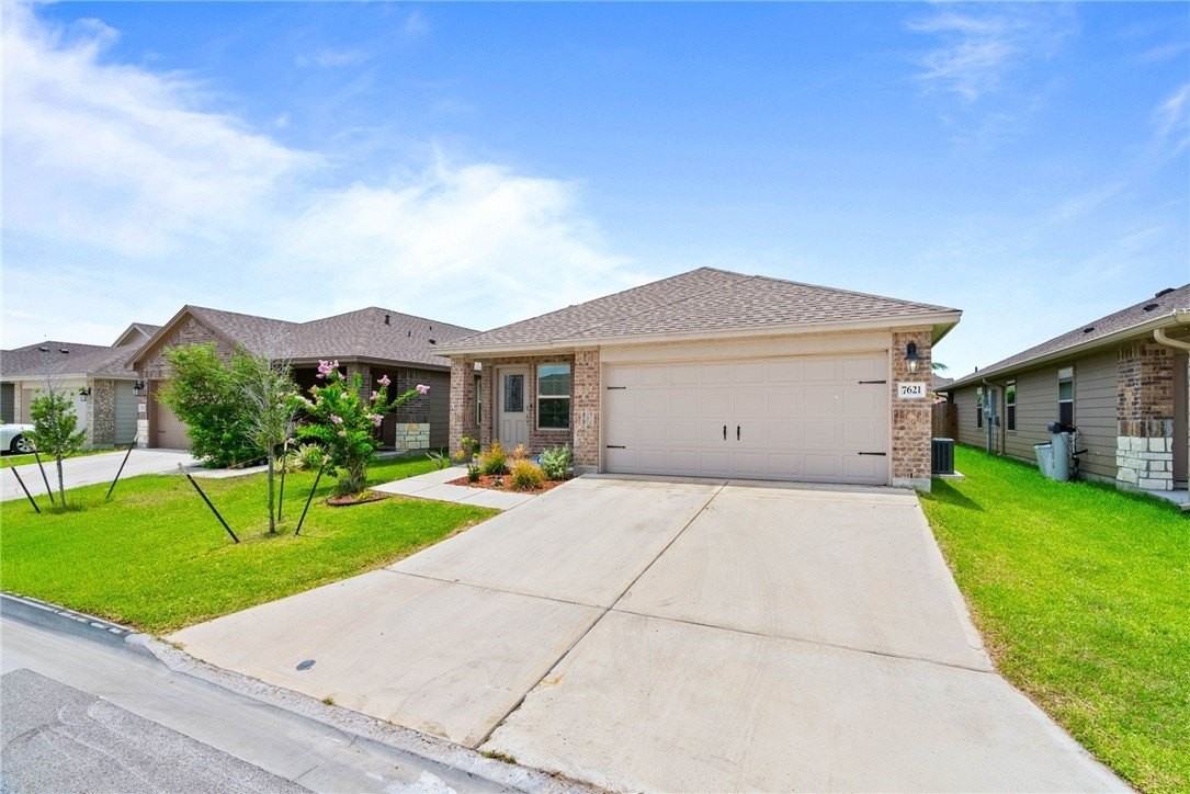 7621 Cowboy Trail Ln - Photo 2 of 26