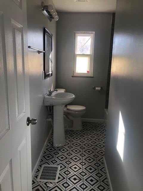 1725 Laurel Ave - Photo 4 of 27