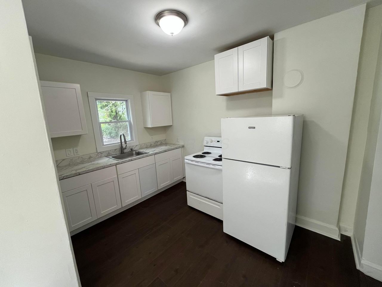 920 E 17th Ave - Photo 3 of 8