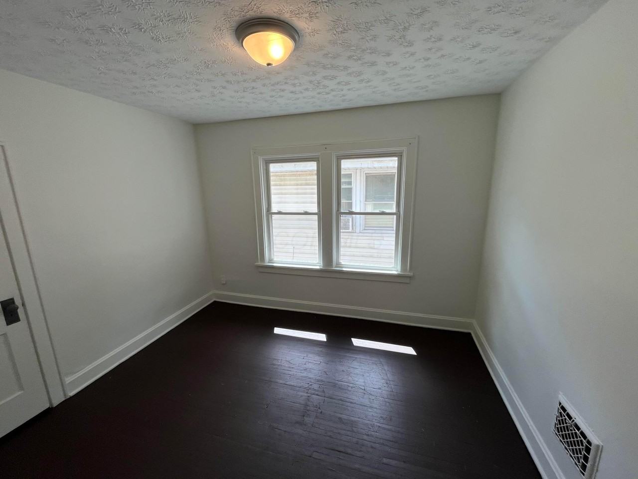 920 E 17th Ave - Photo 5 of 8