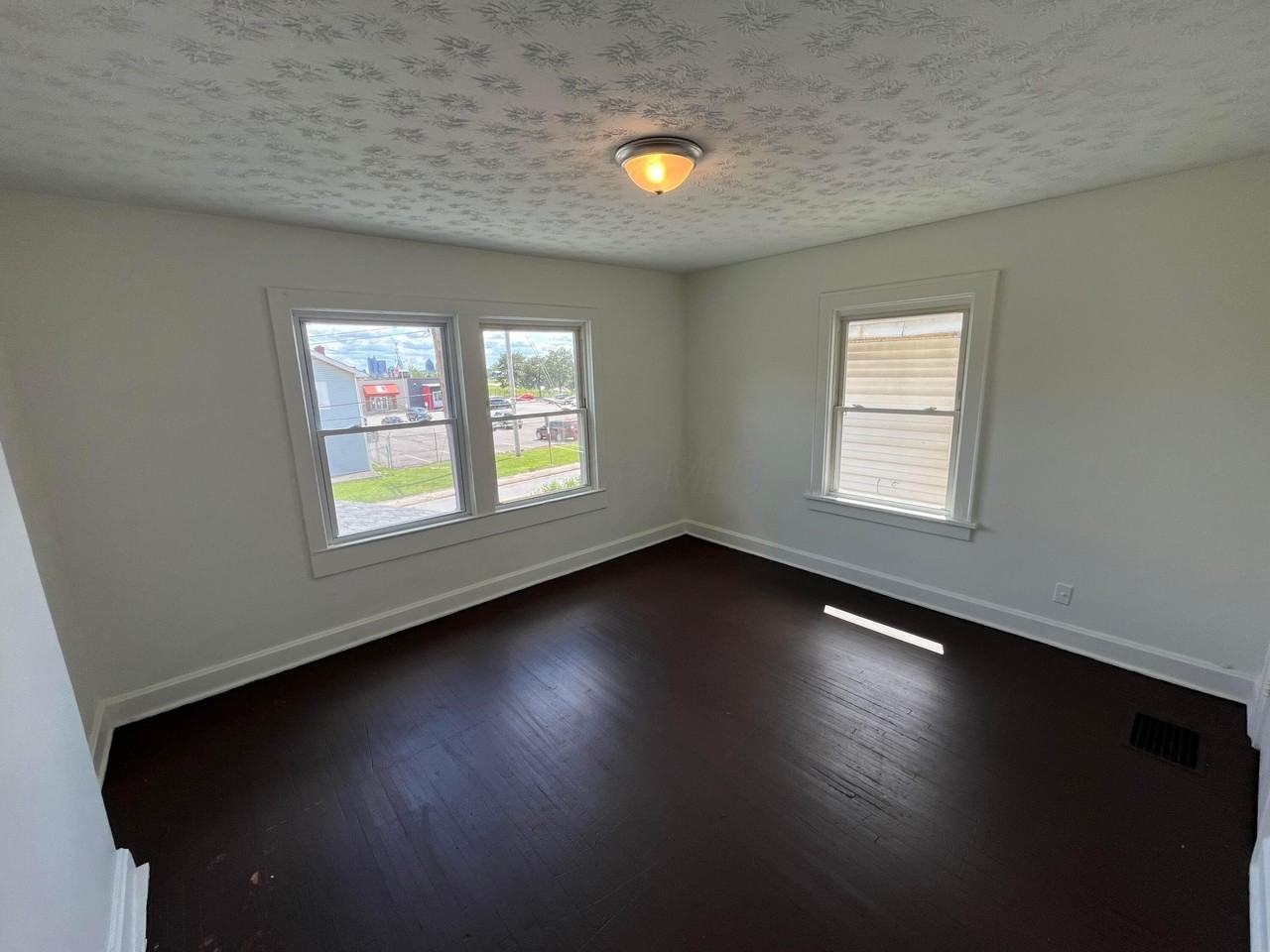 920 E 17th Ave - Photo 6 of 8