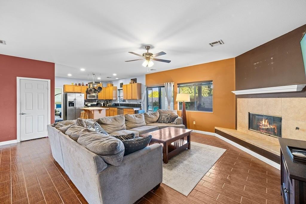 30932 Osceola Pl - Photo 5 of 27