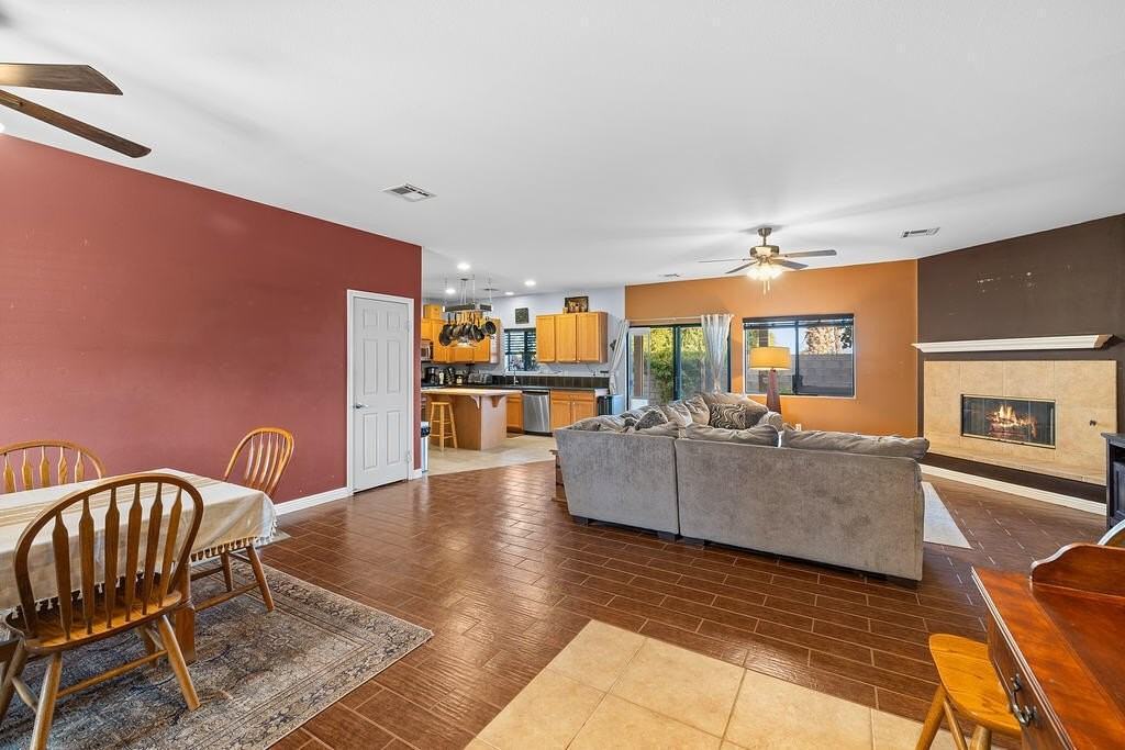 30932 Osceola Pl - Photo 6 of 27