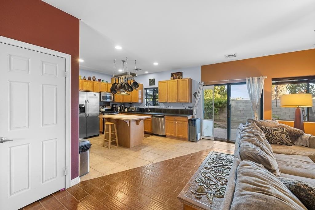 30932 Osceola Pl - Photo 7 of 27