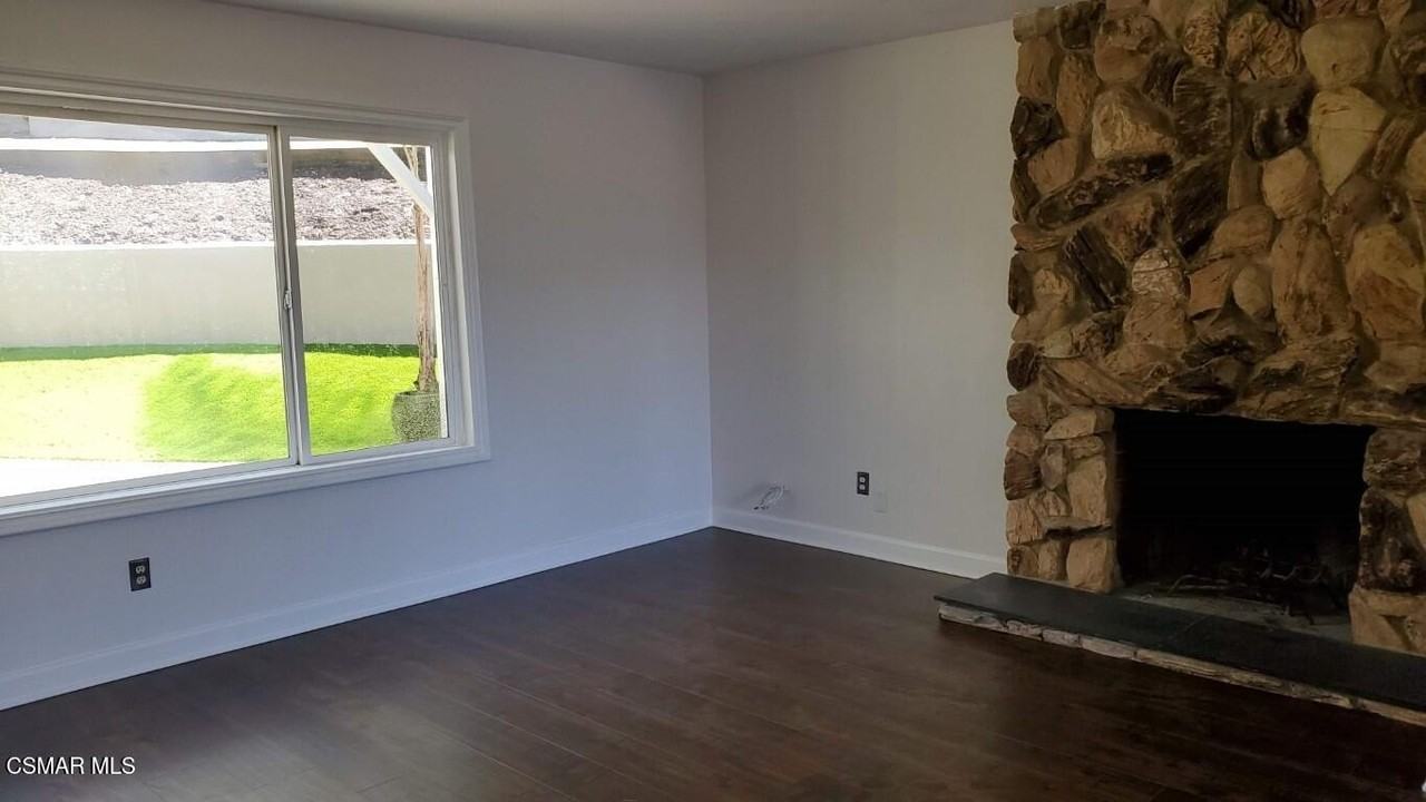 21800 Martinez St - Photo 3 of 27