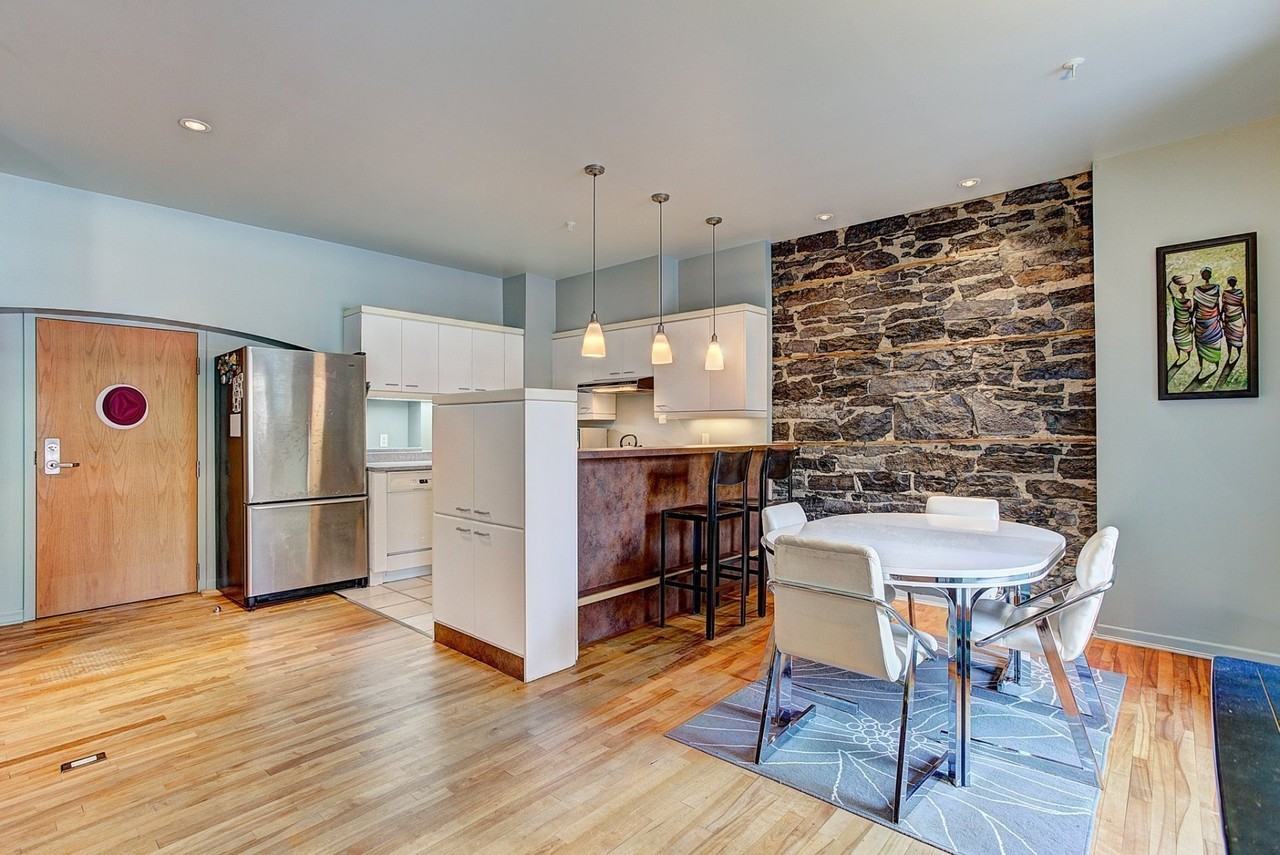 260 Rue Sherbrooke E - Photo 6 of 12