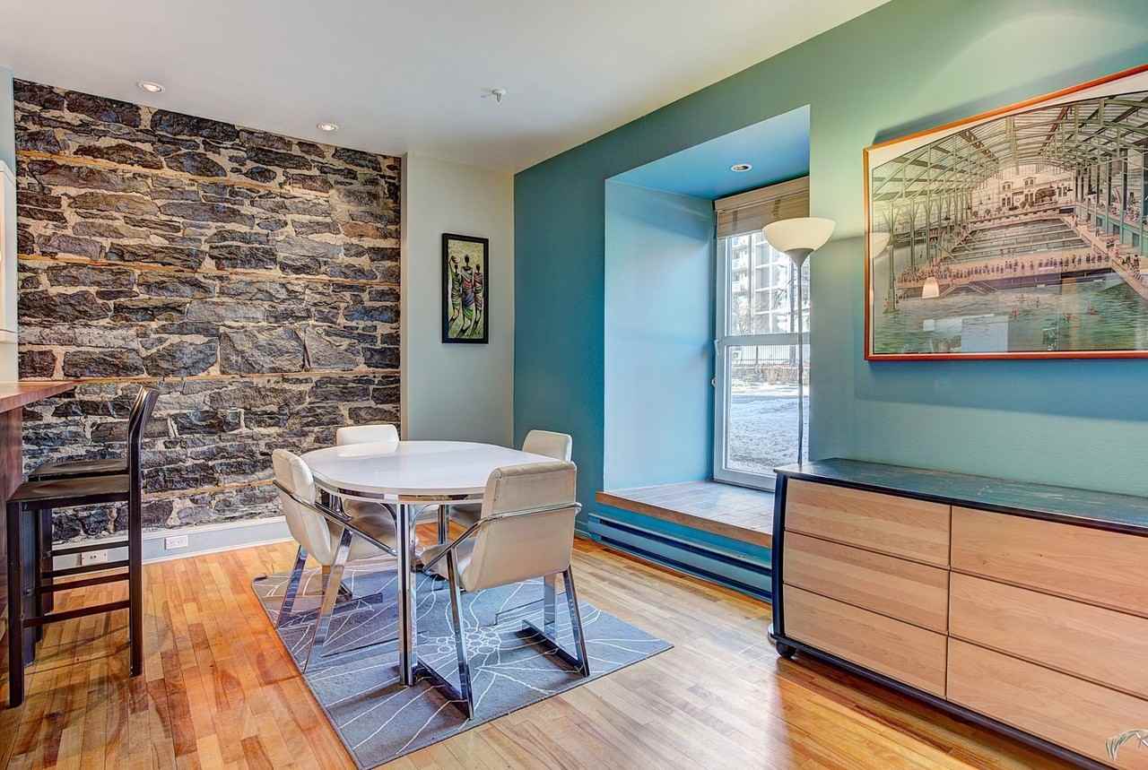 260 Rue Sherbrooke E - Photo 7 of 12