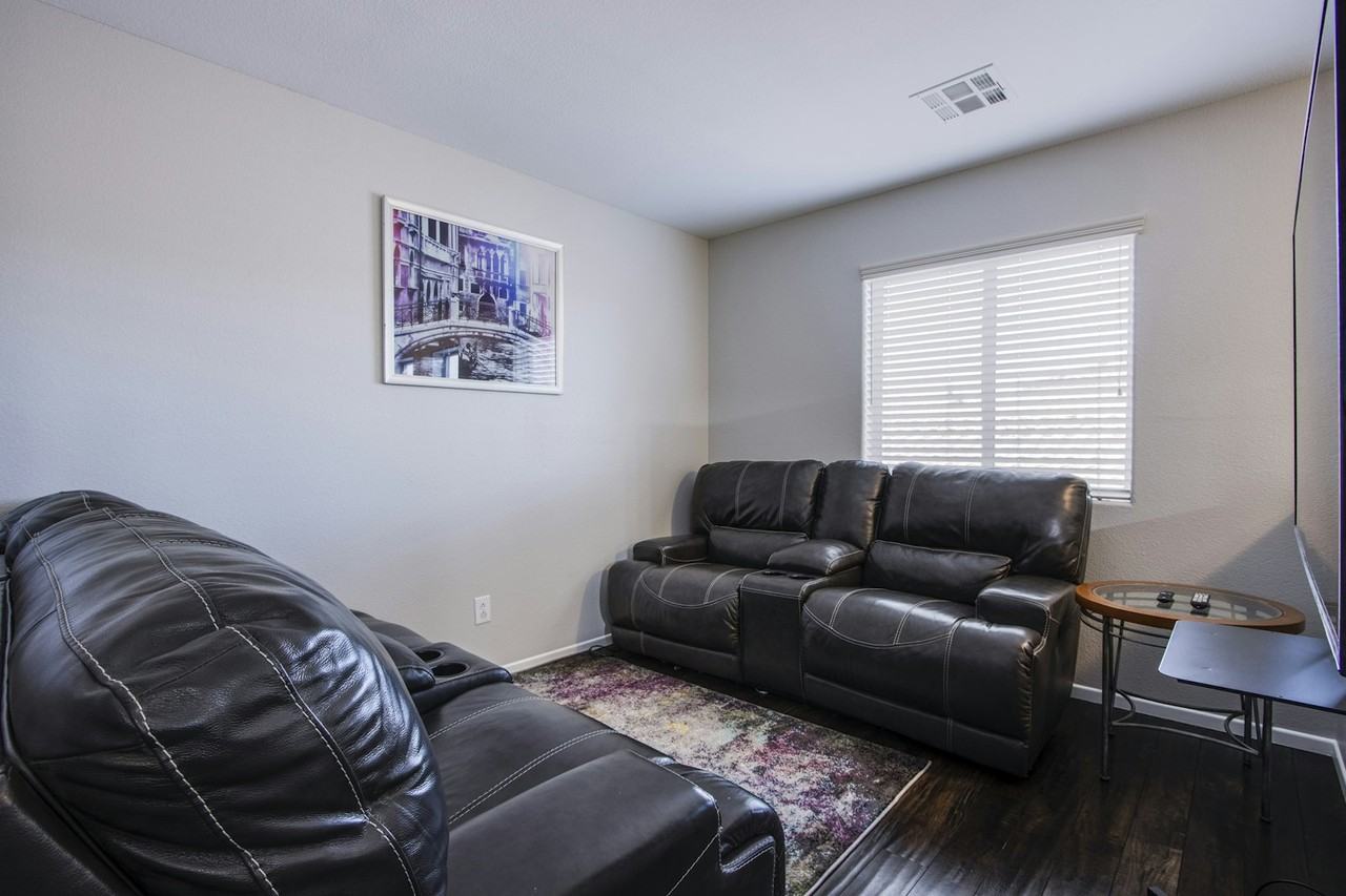 6429 North Corrie Canyon Street - Photo 5 of 36