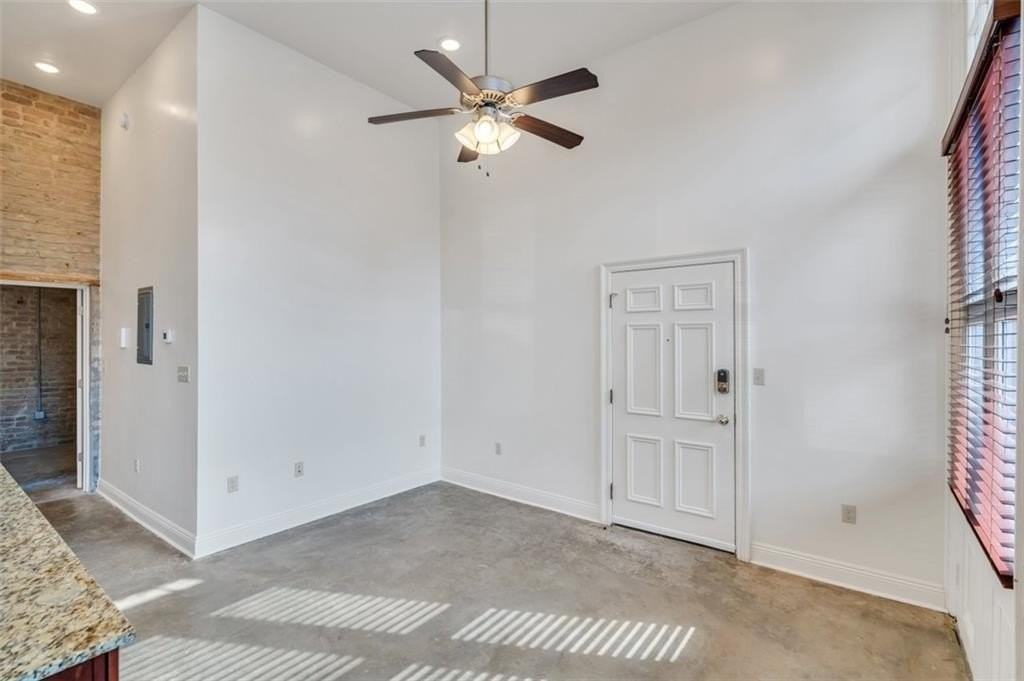 438 Dauphine St Apt 1a - Photo 5 of 18