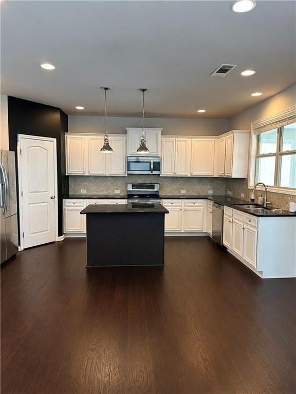 237 Franklin St - Photo 6 of 21