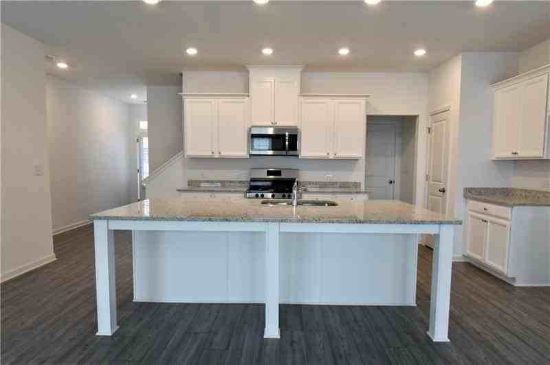 572 Sausalito Walk - Photo 5 of 40