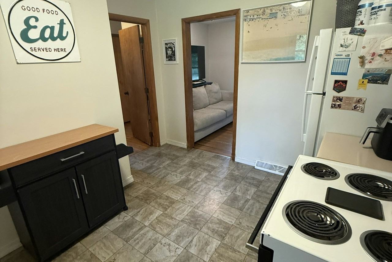 518 8th Street North, Unit A - Photo 6 of 10