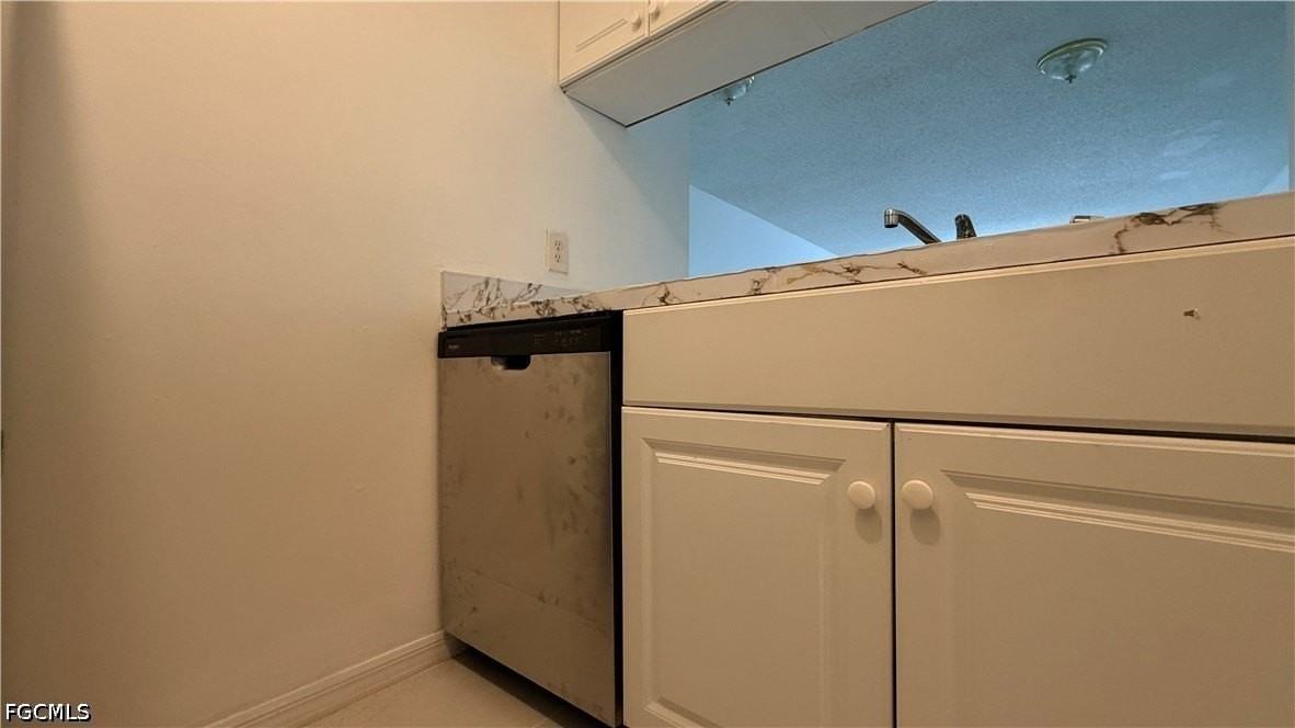 3407 Winkler Ave #309 - Photo 5 of 25
