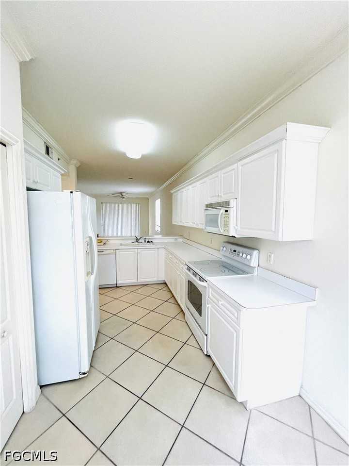 8450 Kingbird Loop #430 - Photo 4 of 21