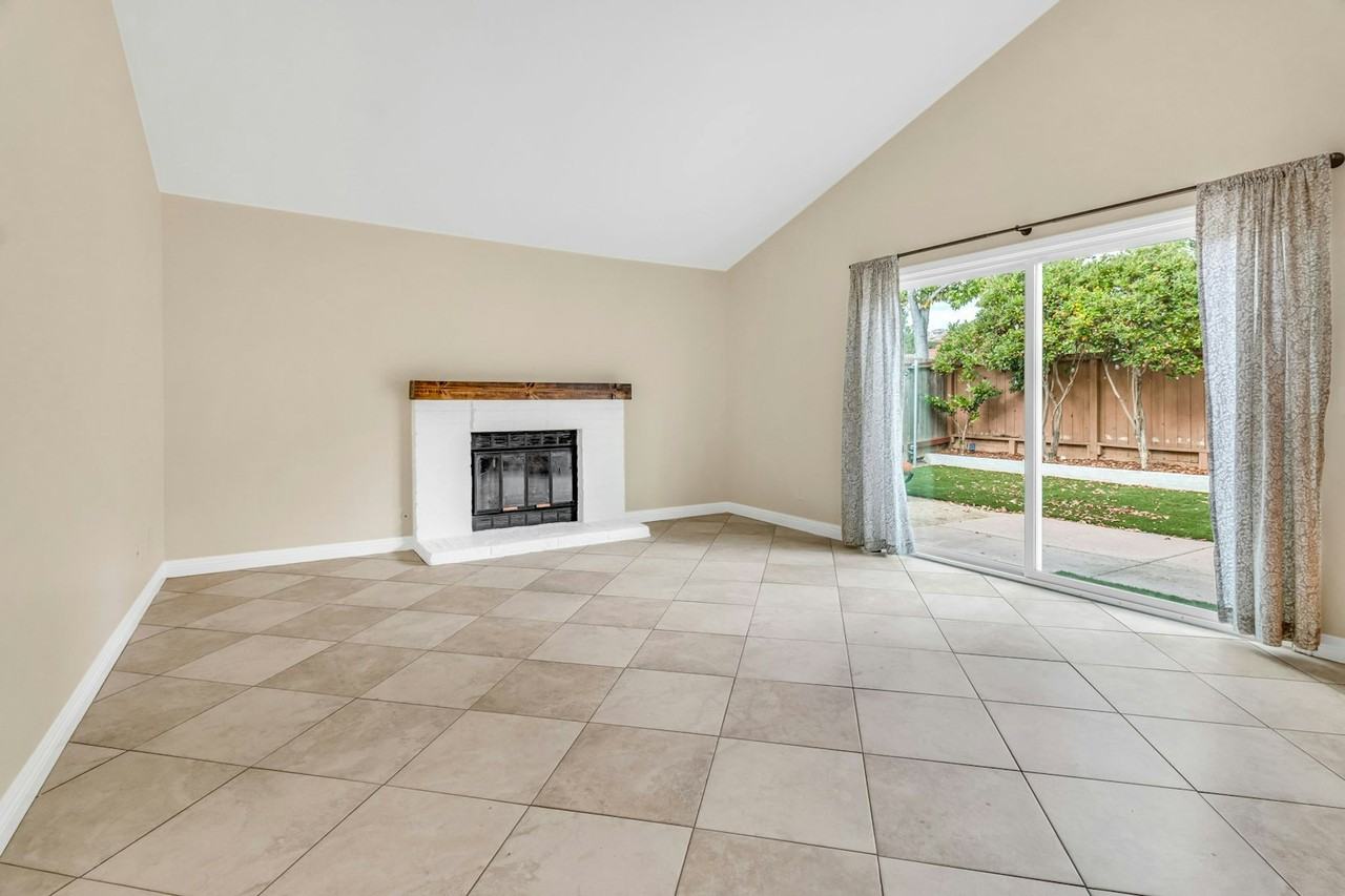 2166 Pueblo Glen - Photo 4 of 24