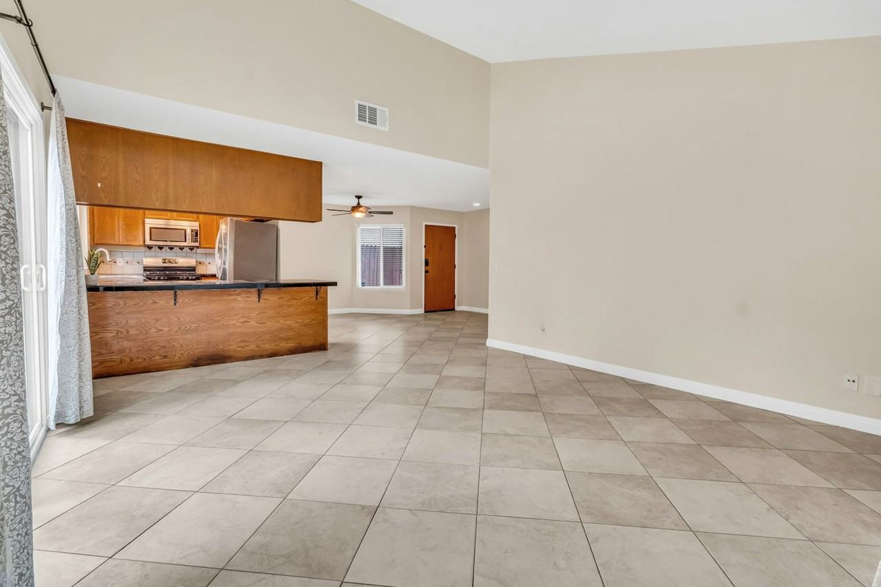 2166 Pueblo Glen - Photo 6 of 24