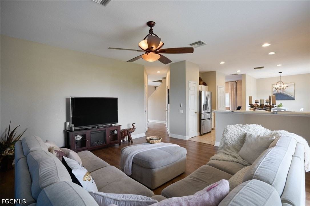 2059 Willow Branch Dr - Photo 4 of 24