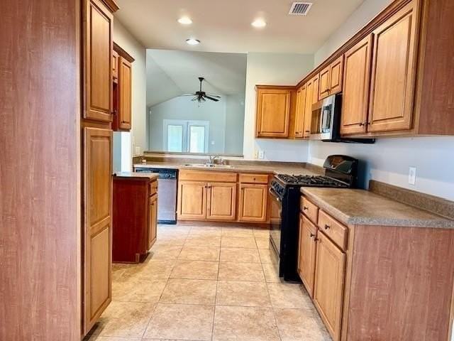 8905 Spring Grv N - Photo 4 of 12