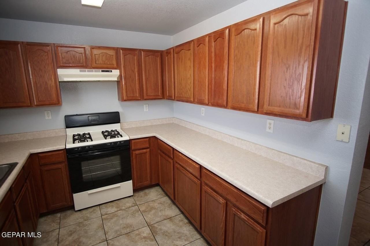 3400 Blue Earth Ln #D - Photo 7 of 13
