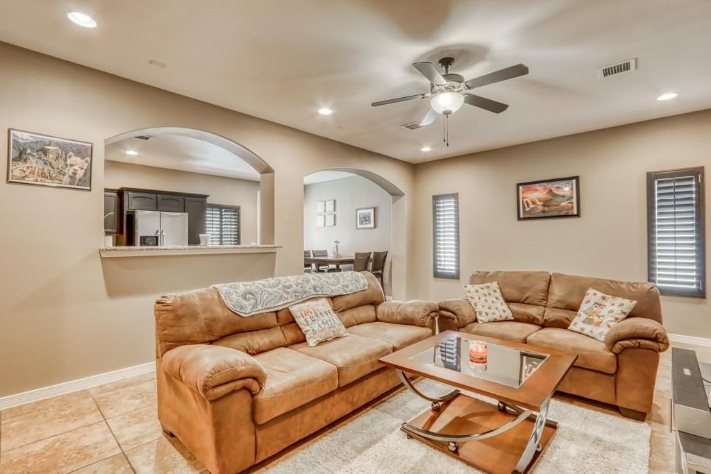14311 E Cave Ave - Photo 4 of 41