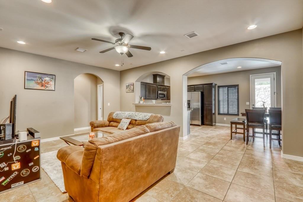 14311 E Cave Ave - Photo 7 of 41