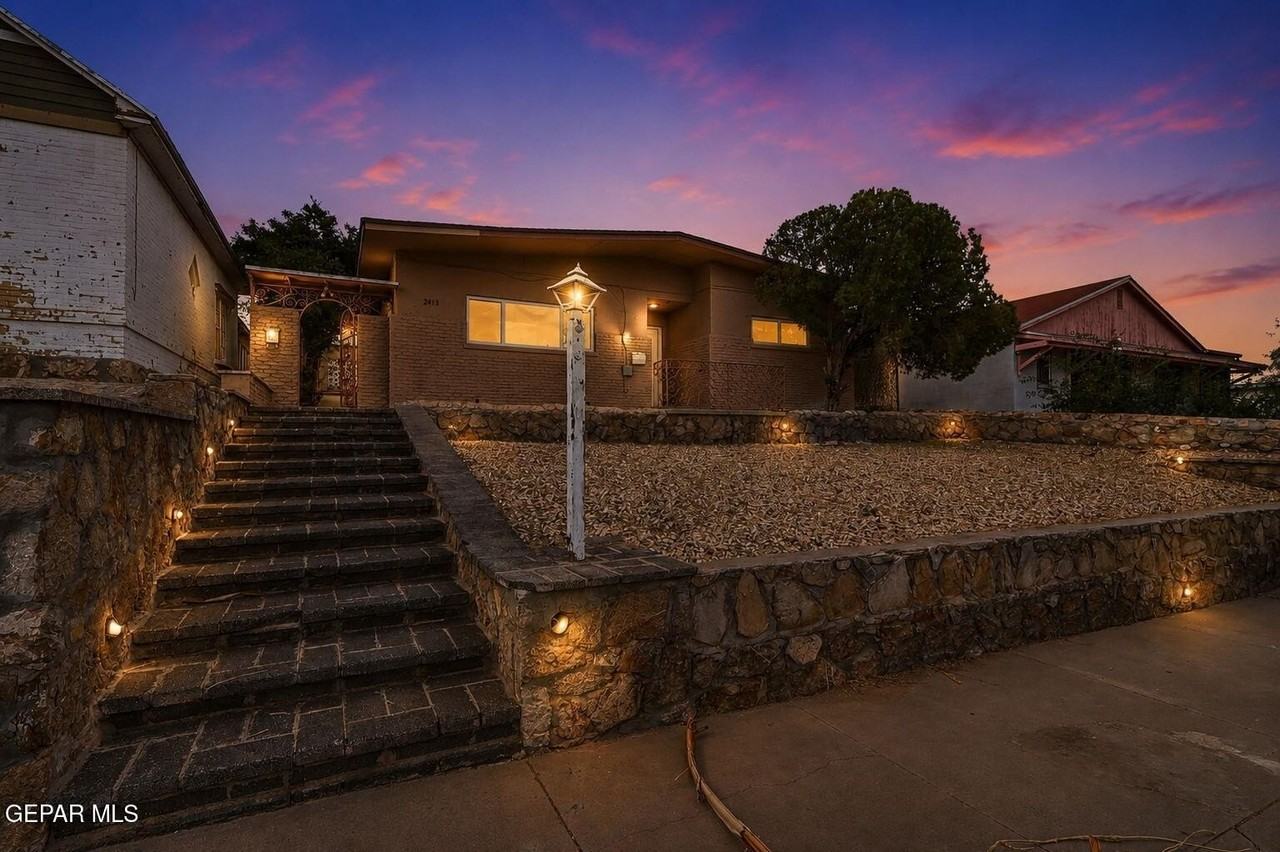 2413 Copper Ave #A - Photo 5 of 29