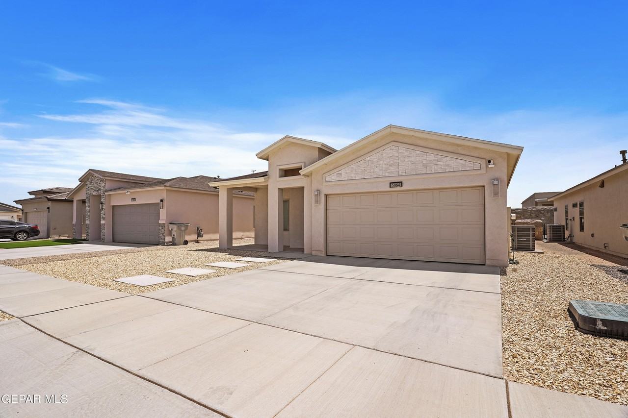5064 Andrew Jorel Dr - Photo 2 of 30