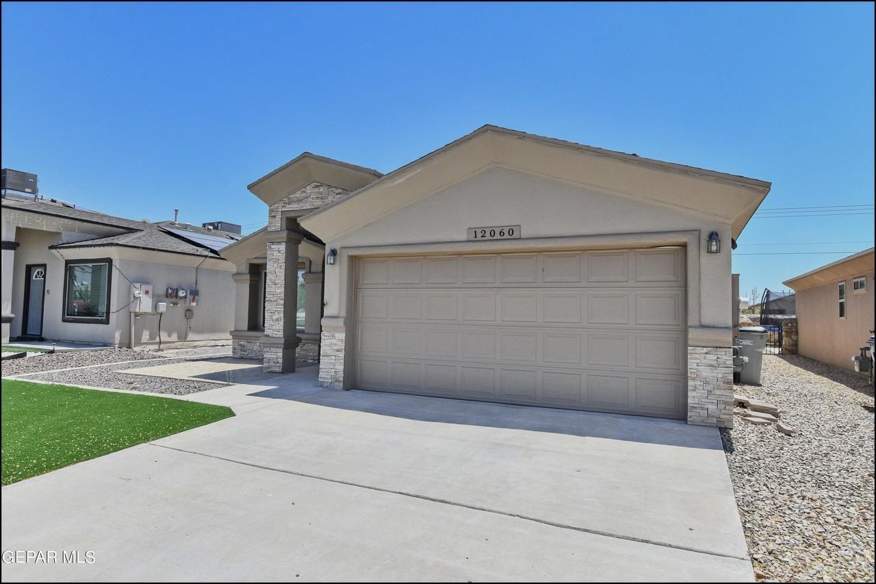 12060 Mesquite Thorn Dr - Photo 4 of 45