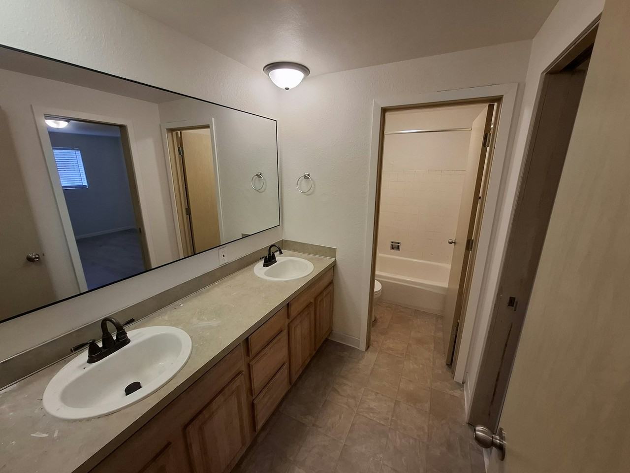 4862 Pennsylvania Ave SE, Unit 2 - Photo 4 of 14