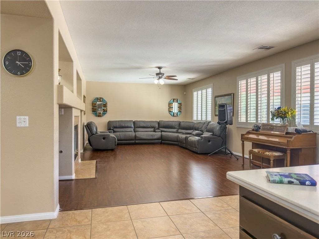 3069 Regal Cove St - Photo 7 of 29