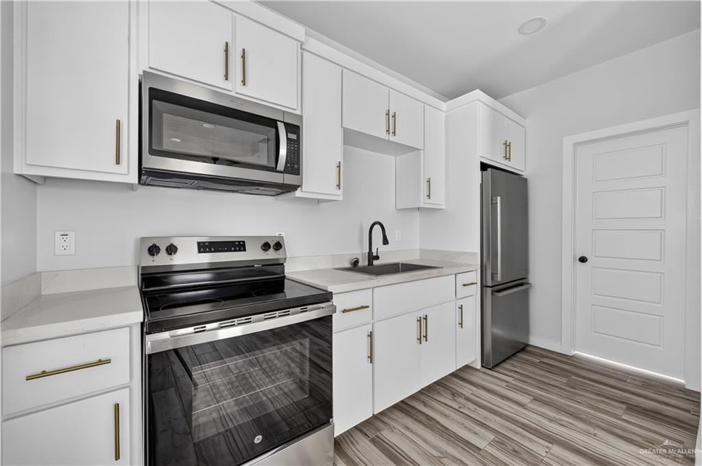 1207 W Kennedy St #6 - Photo 4 of 16