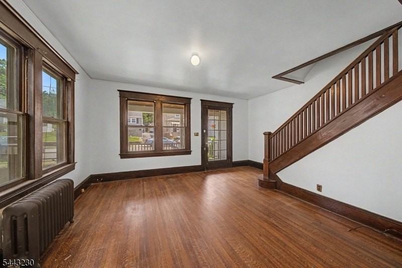 420 Hill St - Photo 5 of 20