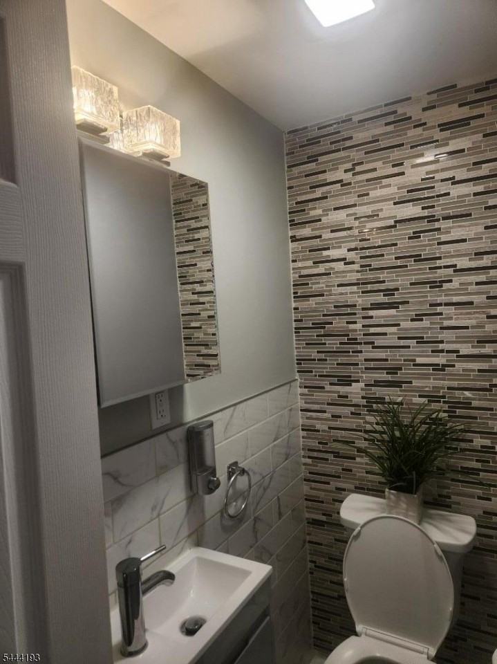 342 Rosehill Pl - Photo 7 of 7