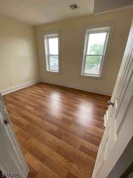 319 14th Ave - Photo 5 of 9