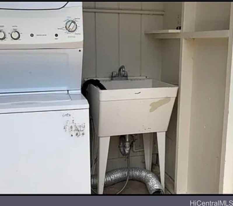 2581 Alaula Way #C - Photo 7 of 8