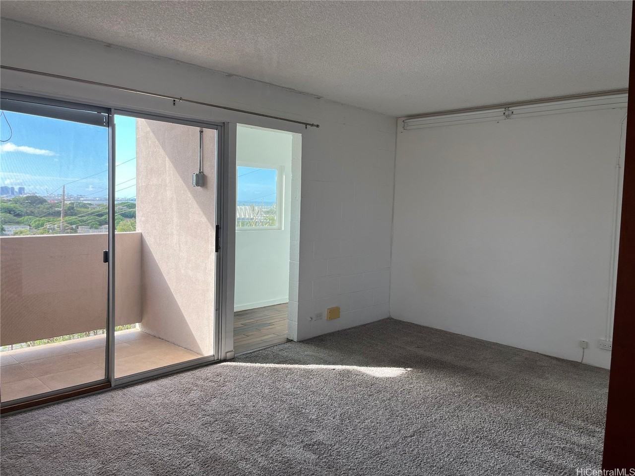 3370 Salt Lake Blvd #308 - Photo 2 of 12