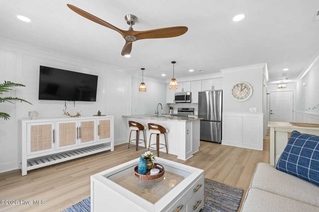 330 S Middleton Dr Nw #306 - Photo 3 of 29