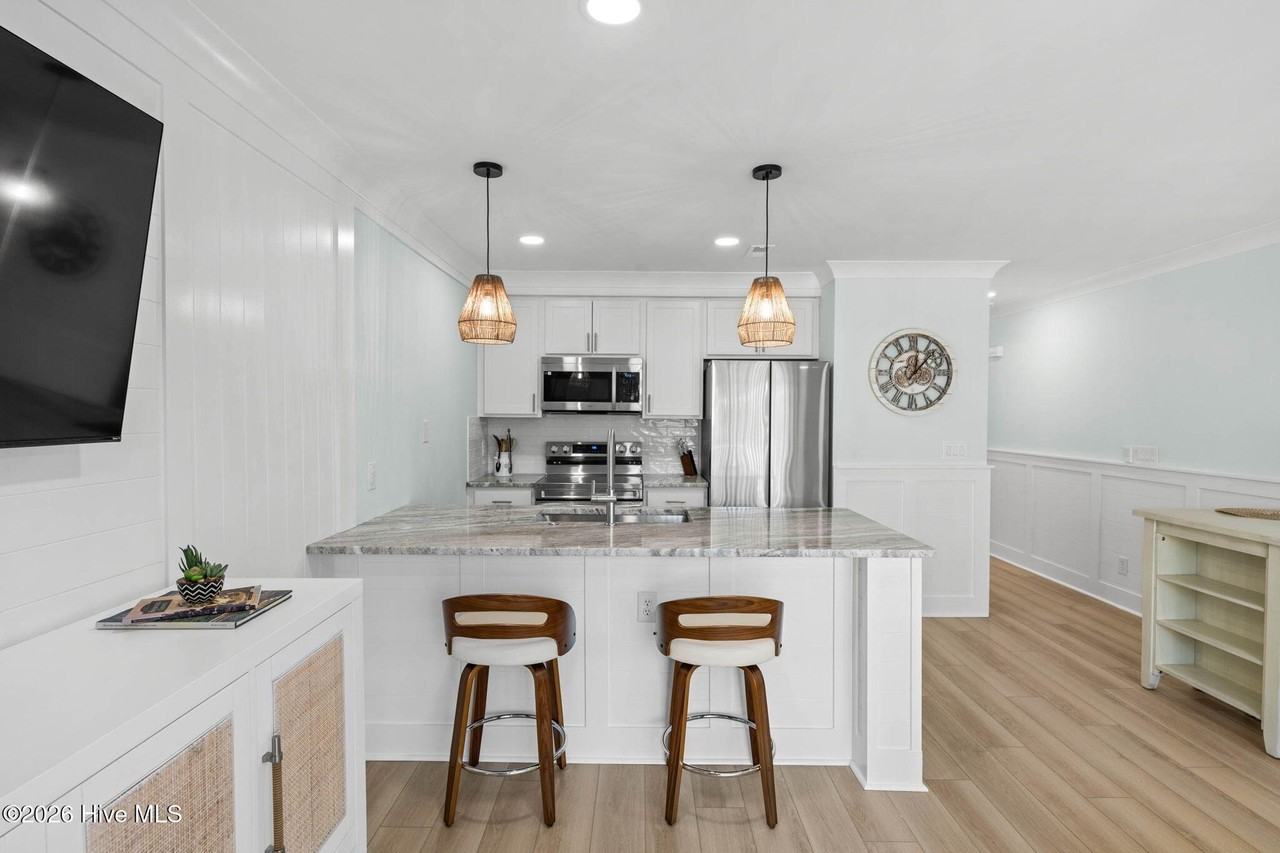 330 S Middleton Dr Nw #306 - Photo 6 of 29